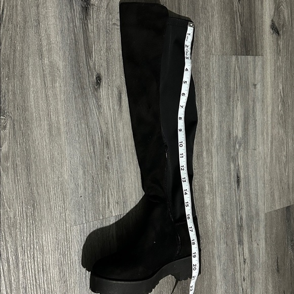 Dirty Laundry gorgeous boots - Picture 5 of 8